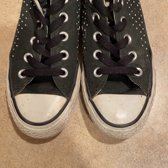Women’s Converse shoes size 6 - Picture 3 of 10